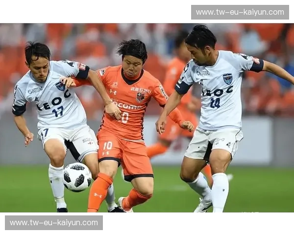 绿茵之巅的激荡：川崎前锋vs蒙联通，一场跨越国界的足球盛宴与纯粹热爱